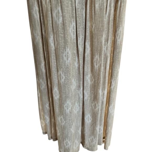 Universal Thread Patterned Tan Maxi Dress - Picture 3 of 6